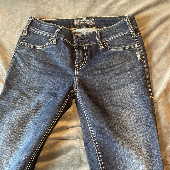 Silver - Picture 3 of 3